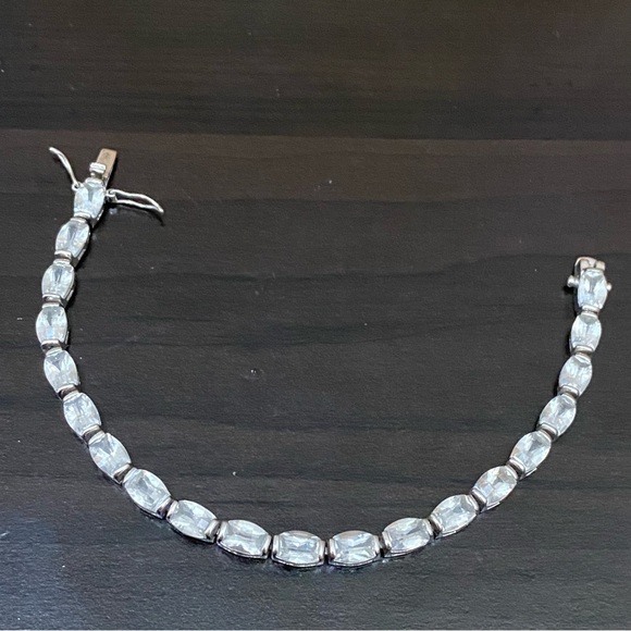 Vintage FAS 925 Stamped Sterling Silver CZ Cubic Zirconia Tennis Bracelet - Picture 8 of 16